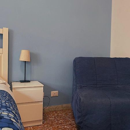 Ale&Andrea Apartments Blu & Lilla Рим Екстериор снимка