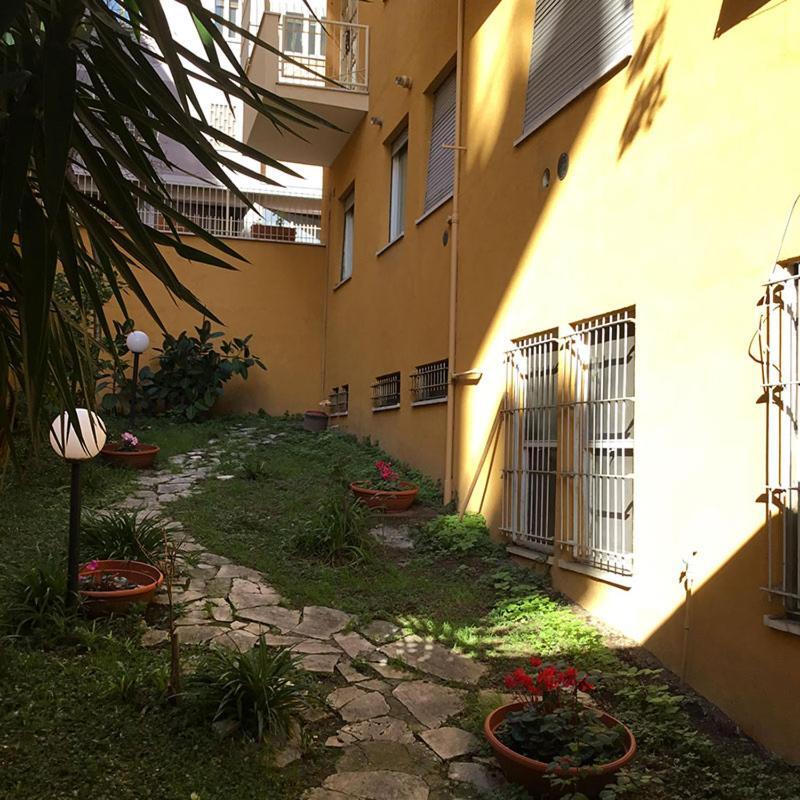 Ale&Andrea Apartments Blu & Lilla Рим Екстериор снимка