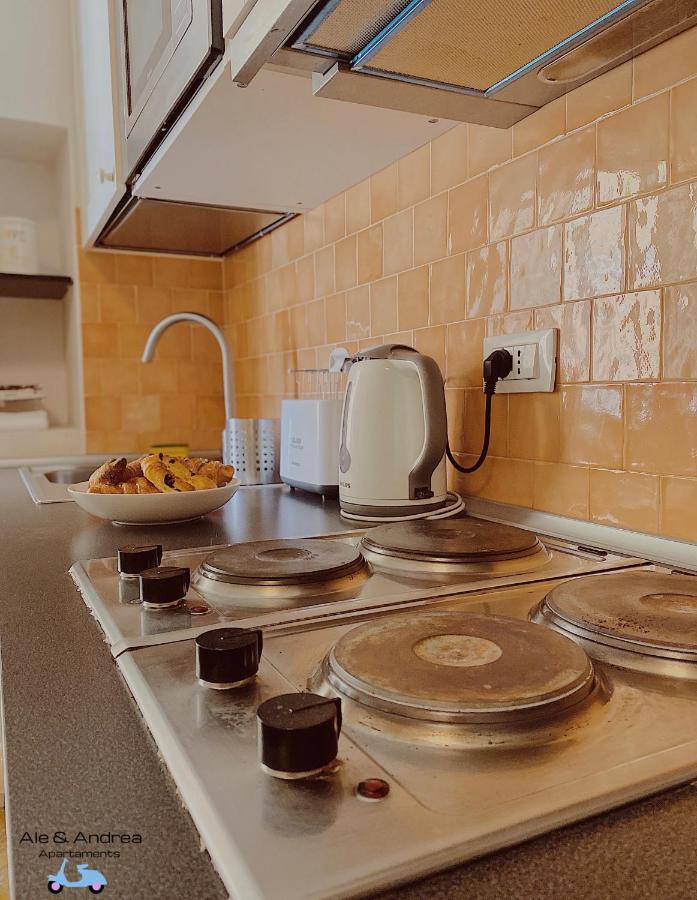 Ale&Andrea Apartments Blu & Lilla Рим Екстериор снимка