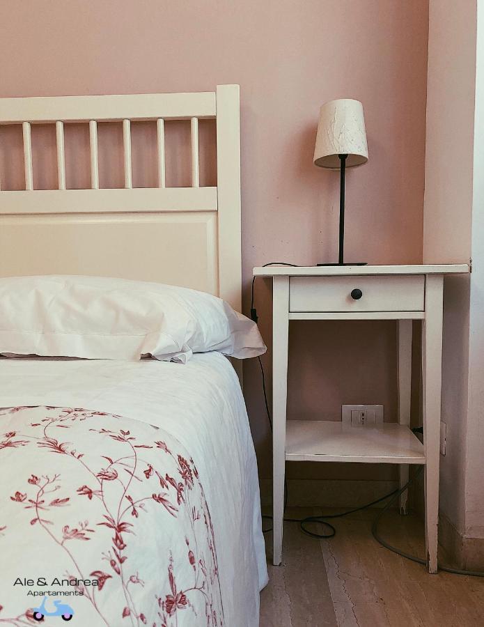 Ale&Andrea Apartments Blu & Lilla Рим Екстериор снимка