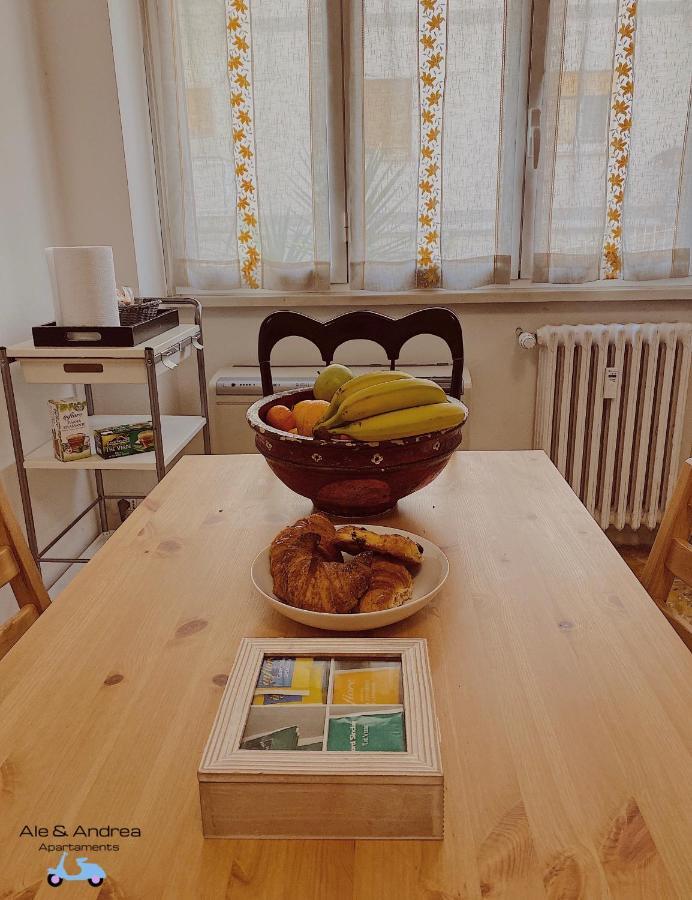 Ale&Andrea Apartments Blu & Lilla Рим Екстериор снимка