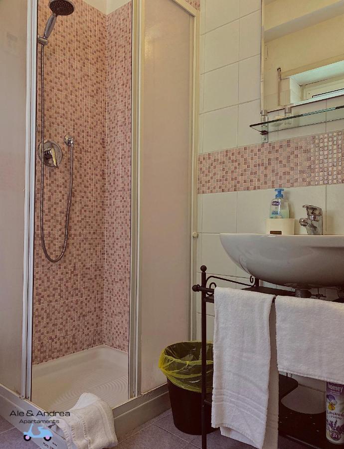 Ale&Andrea Apartments Blu & Lilla Рим Екстериор снимка